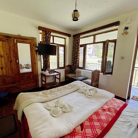 Tourist Hotel 10 Minutes Walking Distance From The Mall Manāli Esterno foto
