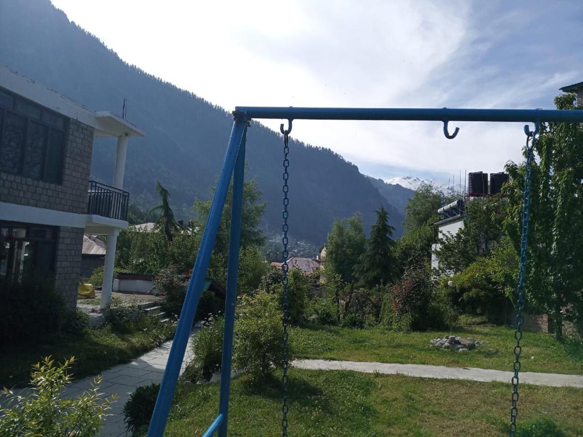 Tourist Hotel 10 Minutes Walking Distance From The Mall Manāli Esterno foto
