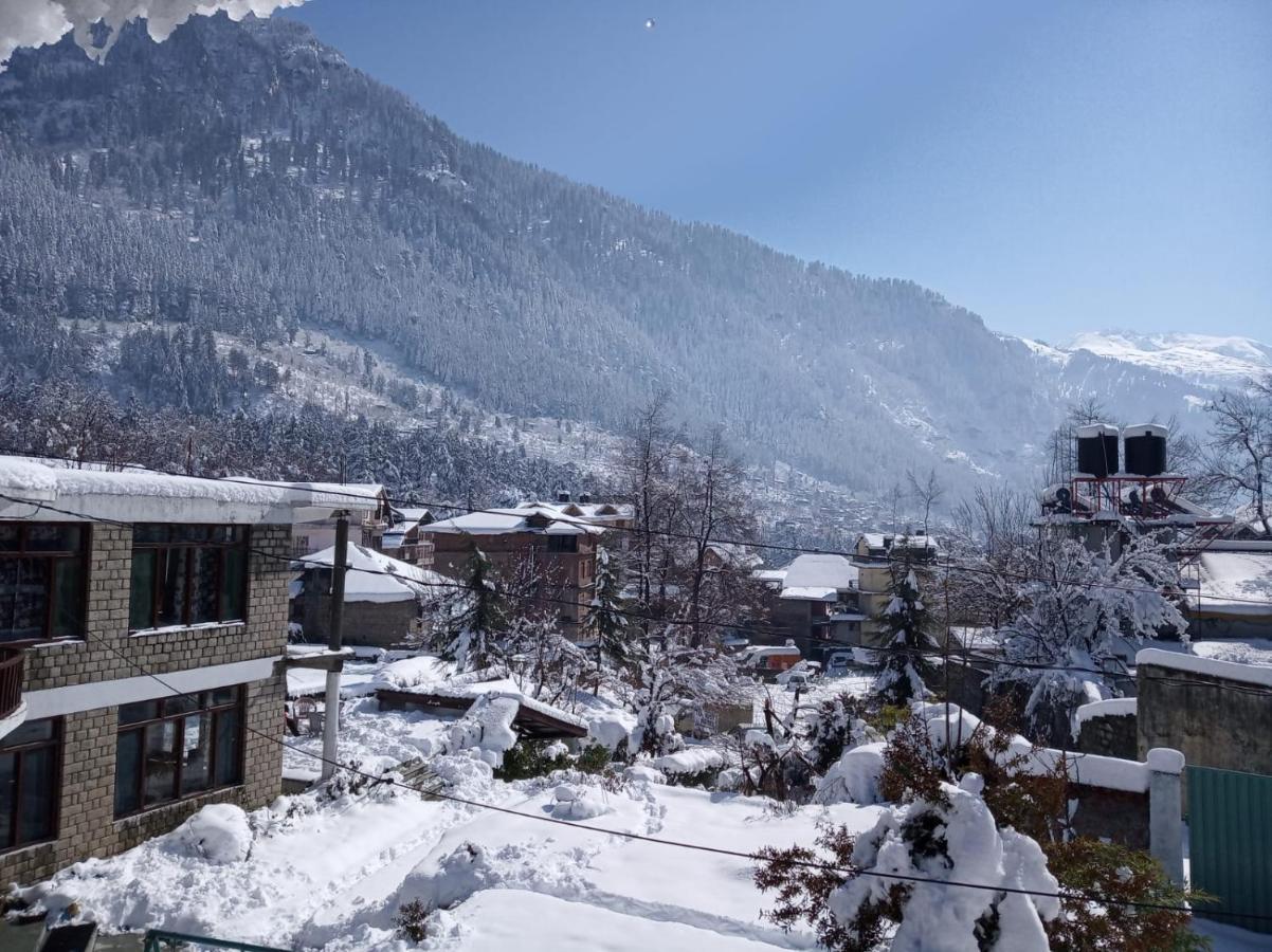 Tourist Hotel 10 Minutes Walking Distance From The Mall Manāli Esterno foto