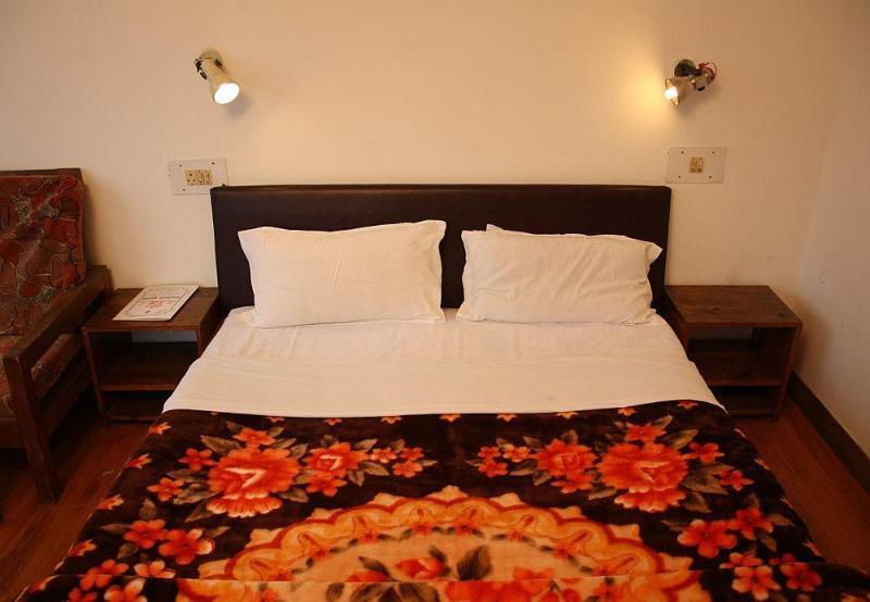 Tourist Hotel 10 Minutes Walking Distance From The Mall Manāli Esterno foto